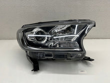 Laden Sie das Bild in den Galerie-Viewer, Frontscheinwerfer Ford Ranger JB3B-13D154 Xenon Rechts Scheinwerfer Headlight SCH7169937495po