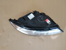 Laden Sie das Bild in den Galerie-Viewer, Frontscheinwerfer Volvo V50 31265699 Xenon Rechts Scheinwerfer Headlight SCH7174135800ic