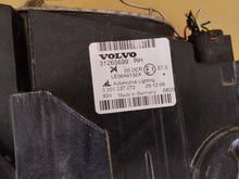 Laden Sie das Bild in den Galerie-Viewer, Frontscheinwerfer Volvo V50 31265699 Xenon Rechts Scheinwerfer Headlight SCH7174135800ic