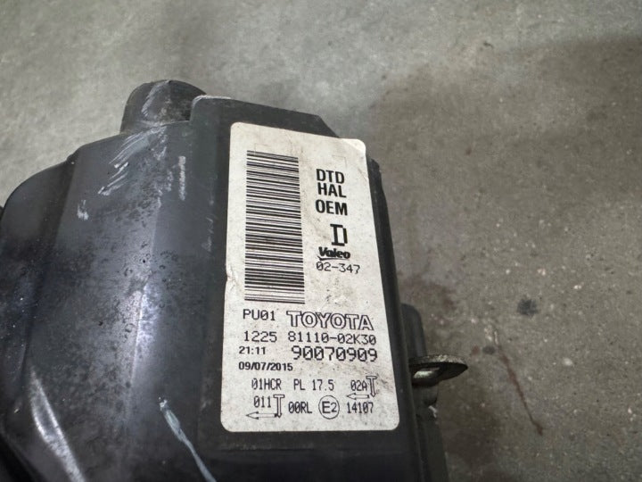 Frontscheinwerfer Toyota Auris 8111002K30 90070909KOD 85122000 Ein Satz SCH7184338555il
