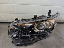 Laden Sie das Bild in den Galerie-Viewer, Frontscheinwerfer Toyota Auris 8111002K30 90070909KOD 85122000 Ein Satz SCH7184338555il