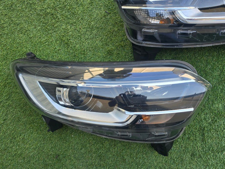 Frontscheinwerfer Renault Kadjar 260101096R 260609857R Ein Satz Headlight SCH7185615792dd