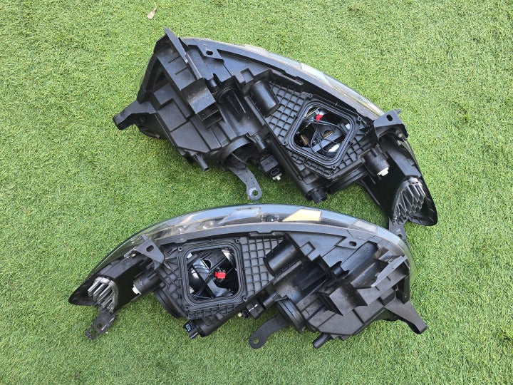 Frontscheinwerfer Renault Kadjar 260101096R 260609857R Ein Satz Headlight SCH7185615792dd