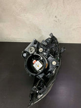 Laden Sie das Bild in den Galerie-Viewer, Frontscheinwerfer Suzuki Baleno 100-18513 Rechts Scheinwerfer Headlight SCH7193383502oq