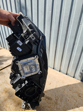 Laden Sie das Bild in den Galerie-Viewer, Frontscheinwerfer Renault 260731566R Rechts Scheinwerfer Headlight SCH7207893449yh