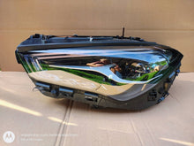 Laden Sie das Bild in den Galerie-Viewer, Frontscheinwerfer Mercedes-Benz Cla X118 C118 A1189068501 Links Headlight SCH7215378909gf