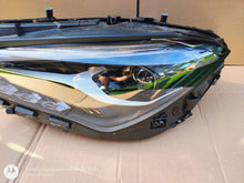 Laden Sie das Bild in den Galerie-Viewer, Frontscheinwerfer Mercedes-Benz Cla X118 C118 A1189068501 Links Headlight SCH7215378909gf