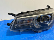 Laden Sie das Bild in den Galerie-Viewer, Frontscheinwerfer Mg Zs 81051-110S40 Links Scheinwerfer Headlight SCH7221524688ps
