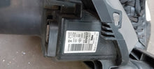 Load image into Gallery viewer, Frontscheinwerfer Renault Clio III 8200865607 Links Scheinwerfer Headlight SCH7227183098eo
