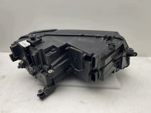 Laden Sie das Bild in den Galerie-Viewer, Frontscheinwerfer VW Tiguan 5NB941035 Links Scheinwerfer Headlight SCH7230204748nr