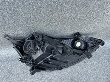 Laden Sie das Bild in den Galerie-Viewer, Frontscheinwerfer Nissan Nv200 I090094 Links Scheinwerfer Headlight SCH7245303652ud