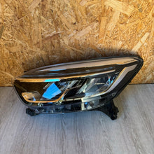 Laden Sie das Bild in den Galerie-Viewer, Frontscheinwerfer Opel Captur 260101671R LED Ein Satz Scheinwerfer Headlight SCH7247018268iq