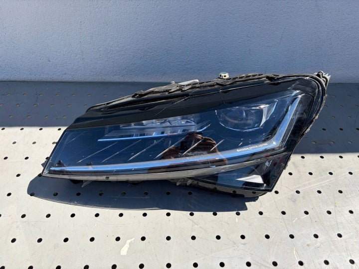 Frontscheinwerfer Skoda Superb 3V1941015E Links Scheinwerfer Headlight SCH7250242562ce