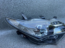 Laden Sie das Bild in den Galerie-Viewer, Frontscheinwerfer Toyota Auris 81110-02E21 Rechts Scheinwerfer Headlight SCH7253496894yq