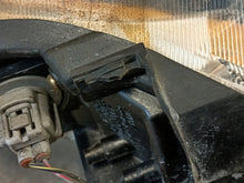 Load image into Gallery viewer, Frontscheinwerfer Mazda 3 Bl BDG7-51030 Xenon Rechts Scheinwerfer Headlight SCH7265230047jp