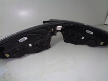 Laden Sie das Bild in den Galerie-Viewer, Frontscheinwerfer Ford Focus MX7B-13E015-CC LED Ein Stück (Rechts oder Links) SCH7273761010nx