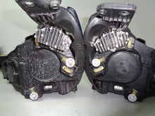 Laden Sie das Bild in den Galerie-Viewer, Frontscheinwerfer Ford Focus MX7B-13E015-CC LED Ein Stück (Rechts oder Links) SCH7273761010nx