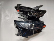 Laden Sie das Bild in den Galerie-Viewer, Frontscheinwerfer Mazda Cx30 DFR7-51040 Ein Satz Scheinwerfer Headlight SCH7276120848ob