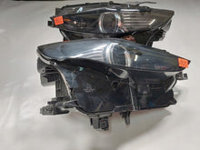 Laden Sie das Bild in den Galerie-Viewer, Frontscheinwerfer Mazda Cx30 DFR7-51040 Ein Satz Scheinwerfer Headlight SCH7276120848ob