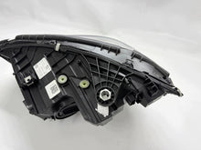 Laden Sie das Bild in den Galerie-Viewer, Frontscheinwerfer Mercedes-Benz W206 A2069066204 Rechts Scheinwerfer Headlight SCH7300034589yr