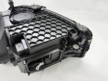 Laden Sie das Bild in den Galerie-Viewer, Frontscheinwerfer Mercedes-Benz W206 A2069066204 Rechts Scheinwerfer Headlight SCH7300034589yr