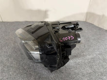 Laden Sie das Bild in den Galerie-Viewer, Frontscheinwerfer Porsche Taycan 9J1941031G LED Links Scheinwerfer Headlight SCH7301160946bu
