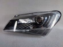 Laden Sie das Bild in den Galerie-Viewer, Frontscheinwerfer Skoda Superb III 3V1941015B Xenon Links Scheinwerfer Headlight SCH7313675484gv