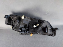 Laden Sie das Bild in den Galerie-Viewer, Frontscheinwerfer Skoda Superb III 3V1941015B Xenon Links Scheinwerfer Headlight SCH7313675484gv