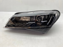 Laden Sie das Bild in den Galerie-Viewer, Frontscheinwerfer Skoda Superb III 3V1941015A Xenon Links Scheinwerfer Headlight SCH7318410590dz