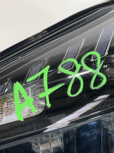 Laden Sie das Bild in den Galerie-Viewer, Frontscheinwerfer Mg CPU3780 Links Scheinwerfer Headlight SCH7331812931vy