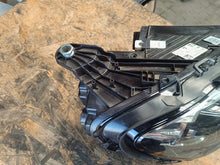 Laden Sie das Bild in den Galerie-Viewer, Frontscheinwerfer Mercedes-Benz W213 A2139066810 LED Rechts Headlight SCH7360285745an