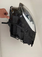 Laden Sie das Bild in den Galerie-Viewer, Frontscheinwerfer Audi Q3 83A941011 Links Scheinwerfer Headlight SCH7370053021za