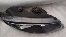 Laden Sie das Bild in den Galerie-Viewer, Frontscheinwerfer Seat Alhambra 7N5941752 Rechts Scheinwerfer Headlight SCH7370160821nz