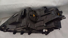 Laden Sie das Bild in den Galerie-Viewer, Frontscheinwerfer Seat Alhambra 7N5941752 Rechts Scheinwerfer Headlight SCH7370160821nz