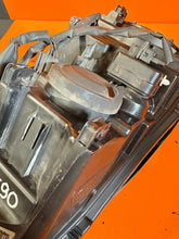 Load image into Gallery viewer, Frontscheinwerfer Volvo Xc90 30698813 Xenon Links Scheinwerfer Headlight SCH7378284172dr