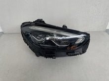 Laden Sie das Bild in den Galerie-Viewer, Frontscheinwerfer Mercedes-Benz W206 A2069068204 LED Rechts Headlight SCH7384865588yq