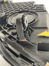 Laden Sie das Bild in den Galerie-Viewer, Frontscheinwerfer Mercedes-Benz W206 A2069068204 LED Rechts Headlight SCH7384865588yq