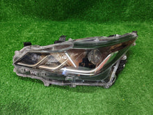 Laden Sie das Bild in den Galerie-Viewer, Frontscheinwerfer Toyota Corolla 8115002T31 Links Scheinwerfer Headlight SCH7391755225ry
