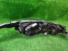 Laden Sie das Bild in den Galerie-Viewer, Frontscheinwerfer Toyota Corolla 8115002T31 Links Scheinwerfer Headlight SCH7391755225ry
