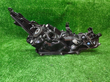 Laden Sie das Bild in den Galerie-Viewer, Frontscheinwerfer Toyota Corolla 8115002T31 Links Scheinwerfer Headlight SCH7391755225ry
