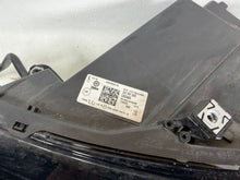 Load image into Gallery viewer, Frontscheinwerfer VW Passat 3J1941005 Links Scheinwerfer Headlight SCH7394930688ye