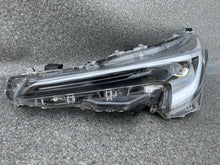Load image into Gallery viewer, Frontscheinwerfer Toyota Corolla 8115012N70 Links Scheinwerfer Headlight SCH7400676147yj