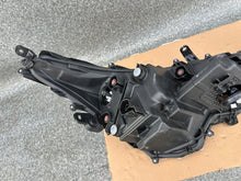 Load image into Gallery viewer, Frontscheinwerfer Toyota Corolla 8115012N70 Links Scheinwerfer Headlight SCH7400676147yj