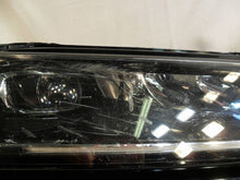 Laden Sie das Bild in den Galerie-Viewer, Frontscheinwerfer Skoda Karoq 57B941016D LED Rechts Scheinwerfer Headlight SCH7401932975od