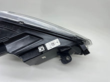 Laden Sie das Bild in den Galerie-Viewer, Frontscheinwerfer VW Taigo 2G7941035A Links Scheinwerfer Headlight SCH7402538959pz