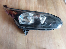 Laden Sie das Bild in den Galerie-Viewer, Frontscheinwerfer Ford Transit Connect 90070363 Rechts Scheinwerfer Headlight SCH7409351695wb