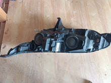 Laden Sie das Bild in den Galerie-Viewer, Frontscheinwerfer Ford Transit Connect 90070363 Rechts Scheinwerfer Headlight SCH7409351695wb