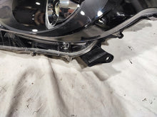Laden Sie das Bild in den Galerie-Viewer, Frontscheinwerfer Toyota Yaris EUK0-6 Links Scheinwerfer Headlight SCH7423115158ar