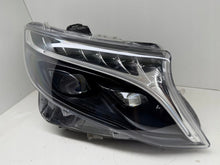 Laden Sie das Bild in den Galerie-Viewer, Frontscheinwerfer Mercedes-Benz Viano A4479063301 LED Rechts Headlight SCH7424372046ni