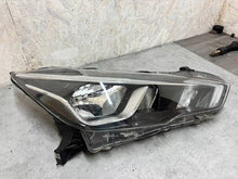 Laden Sie das Bild in den Galerie-Viewer, Frontscheinwerfer Nissan Micra I K14 260105FA4A 100-18728 Rechts Headlight SCH7436459098su